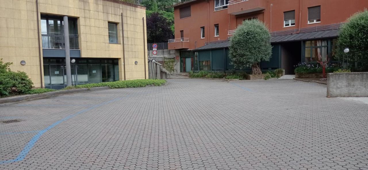 Como Per Voi-Tre Minuti Dal Lago Exterior foto